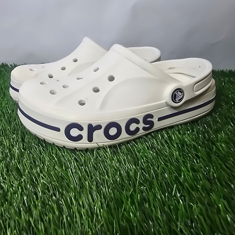 Crocs Women 7 Men 5 White Bayaband Clog Unisex Sporty Comfort Sandals